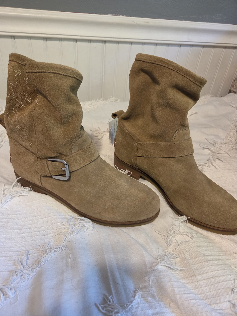 Musse & Cloud Soft Suede Slouch Ankle Boots in Tan